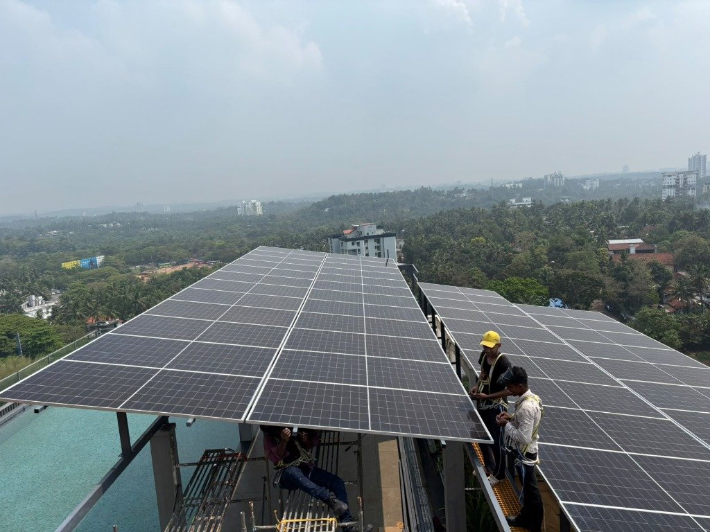 Solar Panel Maintenance and Servicing Tips